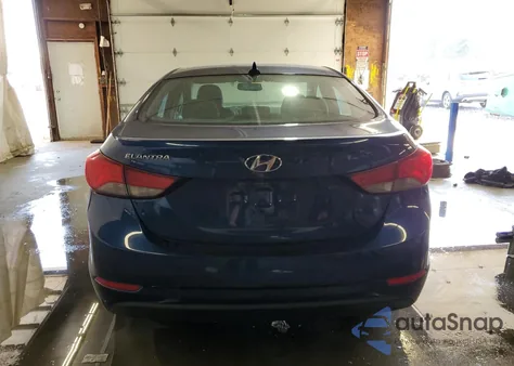 2015 Hyundai Elantra Se z USA, uszkodzony, nr VIN 5NPDH4AE3FH602804
